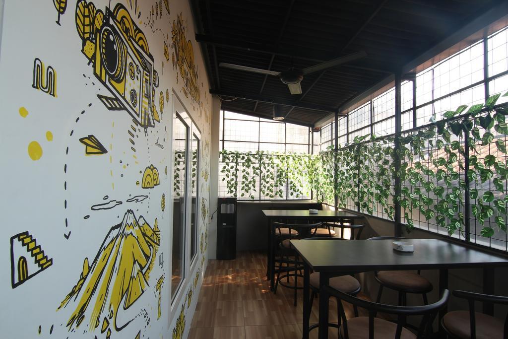 Hotel Pules Yogyakarta Exterior photo