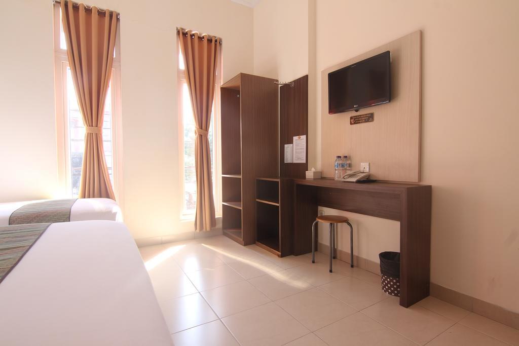 Hotel Pules Yogyakarta Room photo